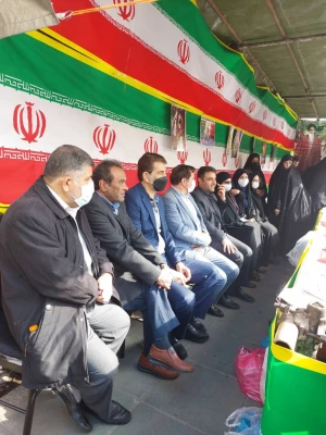 حضور پرشور و حماسی مسئولین و دانشجومعلمان پردیس نسیبه در چهل و چهارمین جشن شکوهمند انقلاب اسلامی ایران 4