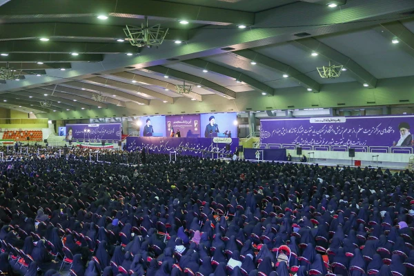 مراسم گرامیداشت مقام معلم با حضور رئیس جمهور در پردیس نسیبه 6