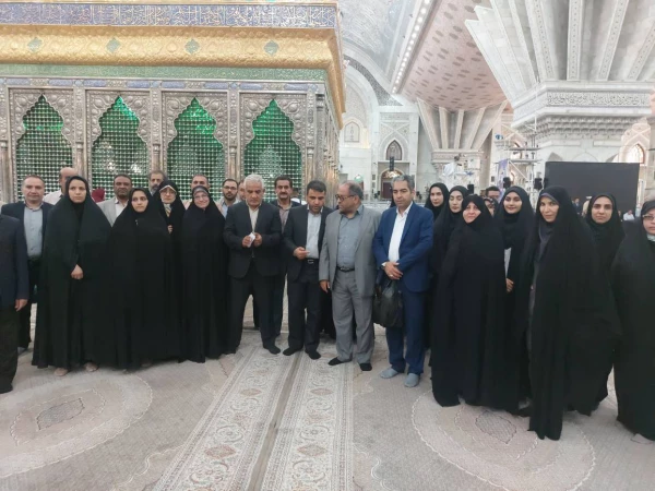 حضور کارکنان پردیس نسیبه در مراسم تجدید میثاق دانشگاهیان با آرمان های حضرت امام خمینی(ره)  2