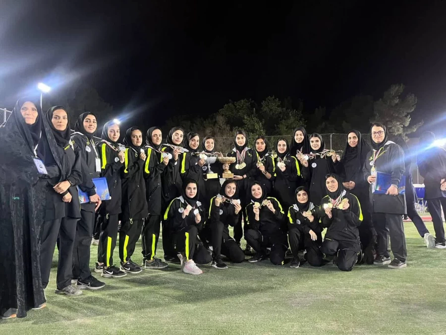 کسب مقام اول تیمی شنا استان تهران  3