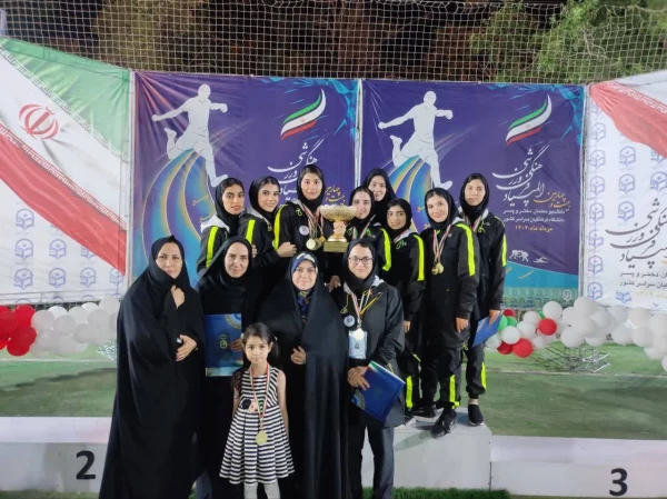 کسب مقام اول تیمی شنا استان تهران  4