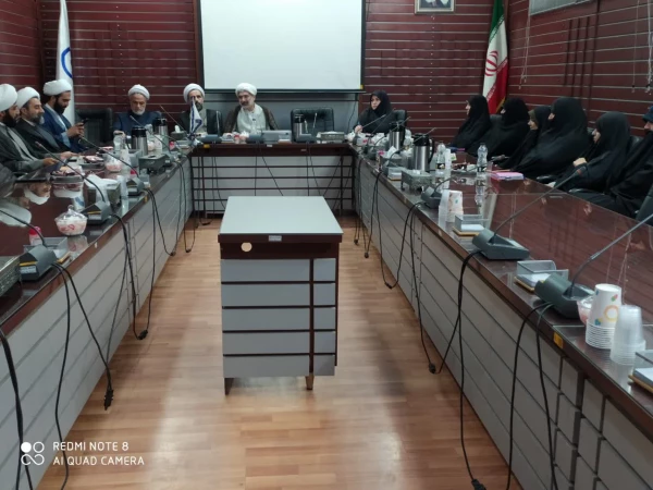 اولین جلسه معارفه اعضای حوزه علوم اسلامی با حضور مسئولین نهاد مقام معظم رهبری و سرپرست پردیس نسیبه  3