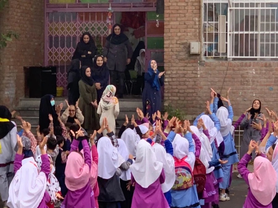 برگزاری اردوی جهادی به مناسبت روز دانش آموز در مدرسه صبح رویش وابسته به کودکان کار  4