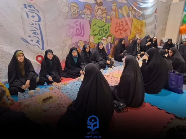 بازدید دانشجو معلمانپردیس از غرفه دانشگاه فرهنگیان در نمایشگاه بین المللی قرآن 11