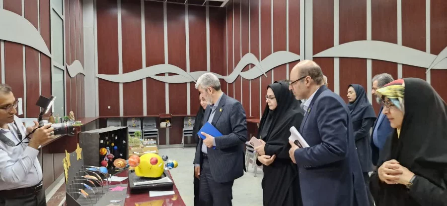 برگزاری مراسم گرامیداشت مقام معلم و تجلیل از سرآمدان آموزش استان تهران 13