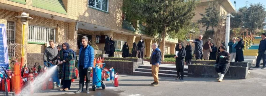 برگزاری کارگاه آموزشی «روش استفاده از کپسول آتش نشانی» 2